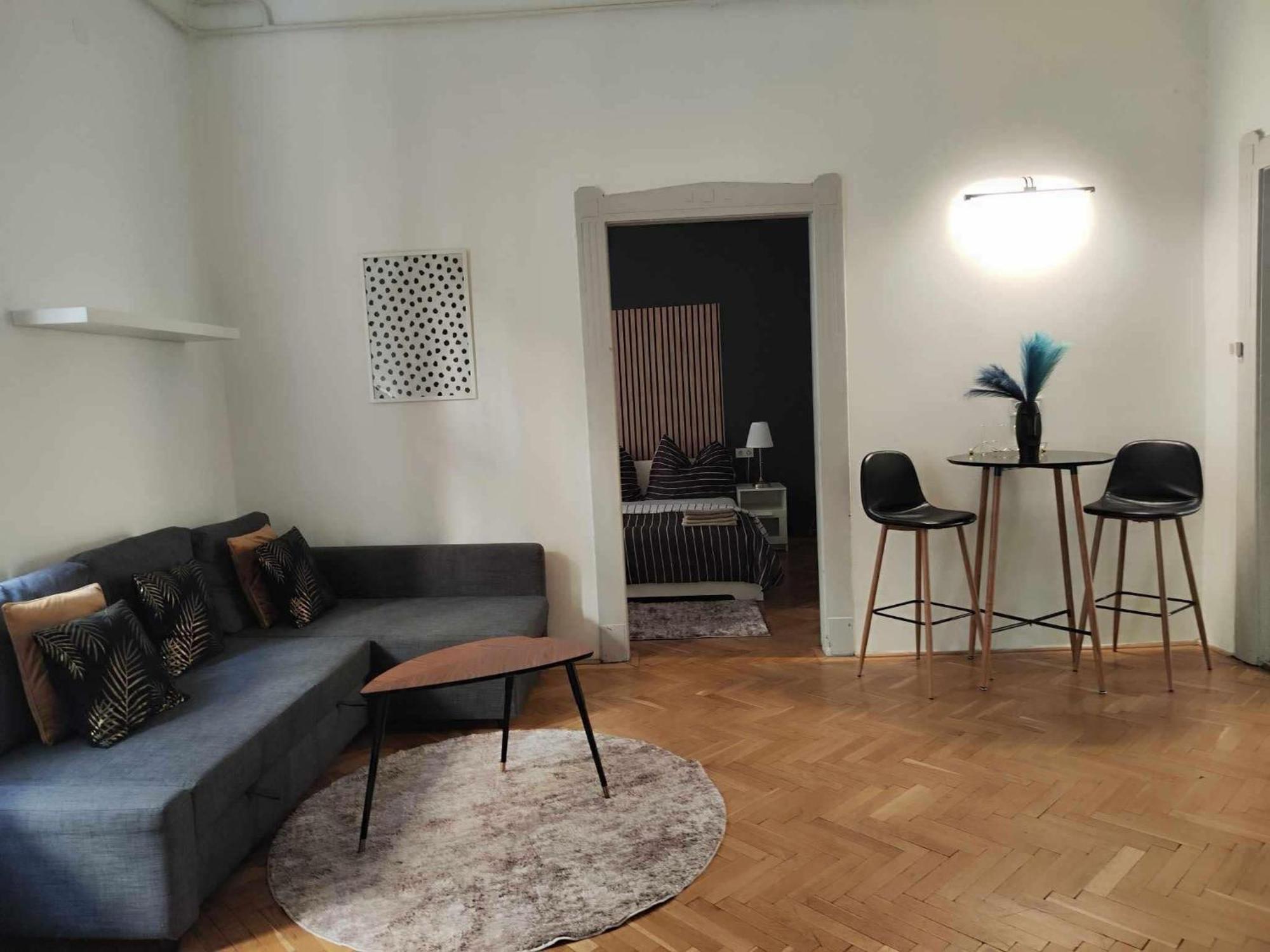 Frankyapartment Apartment *